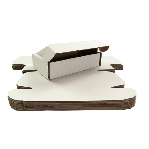 25 x White Postal Boxes 8x5x2